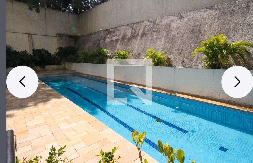 Apartamento Inteiro, A Familia